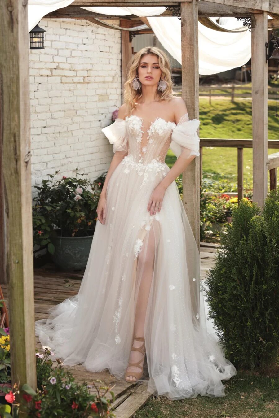 Chic Nostalgia gown 11